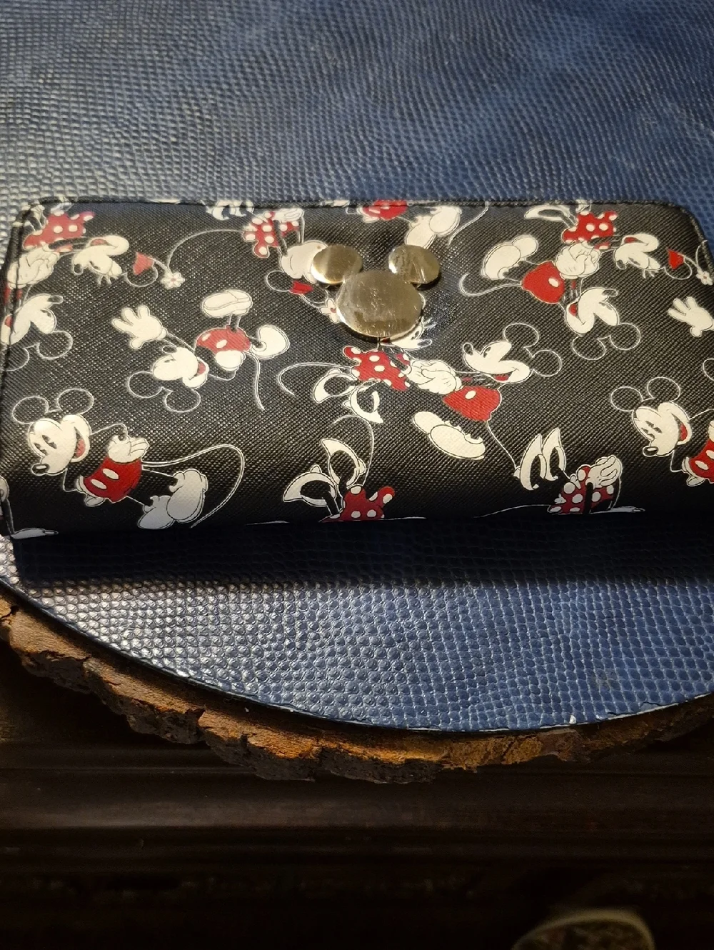 Mickey Mouse From Disney World Black Full Wallet Zip  with Silver Mickey Accent.